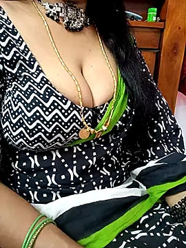 Snapshot of amala_ss chatting on February 17, 9:46 am amala ss online show from February 17, 9:46 am