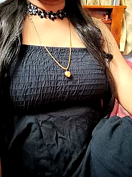 Snapshot of amala_ss chatting on October 18, 1:34 pm amala ss online show from October 18, 1:34 pm