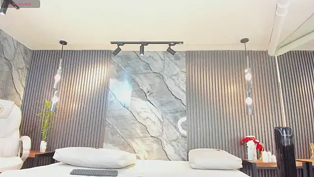 julietha taylor online show from January 13, 1:55 am