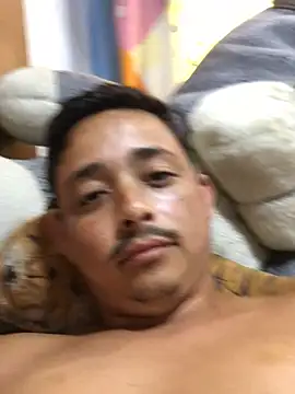 isacalejandroo online show from January 19, 7:15 pm