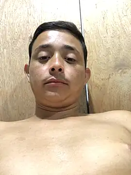 isacalejandroo online show from January 30, 4:27 am