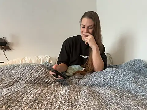 MissSwitch online show from January 7, 1:35 pm