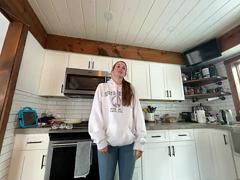 MissSwitch online show from January 24, 7:49 pm