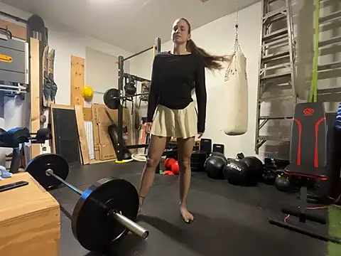 MissSwitch online show from February 4, 1:16 pm