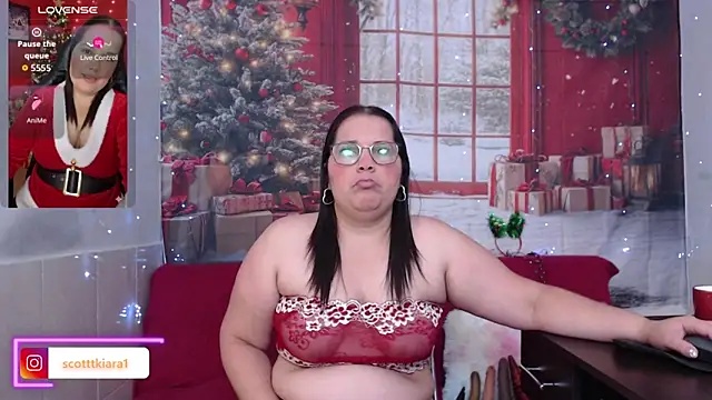 Snapshot of kiara_scottt chatting on December 1, 9:14 am kiara scottt online show from December 1, 9:14 am