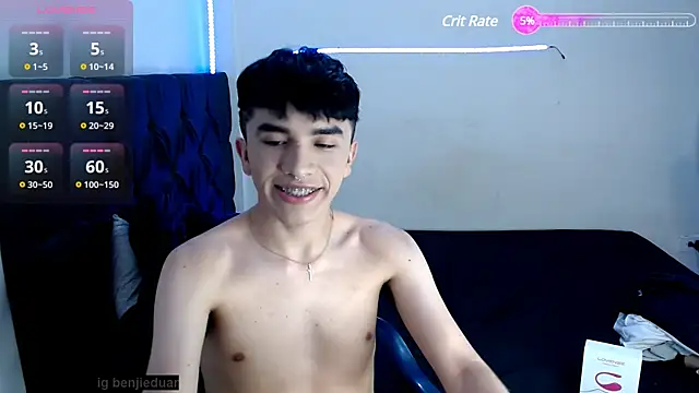 Snapshot of benji_hoter chatting on March 8, 5:54 pm benji hoter online show from March 8, 5:54 pm