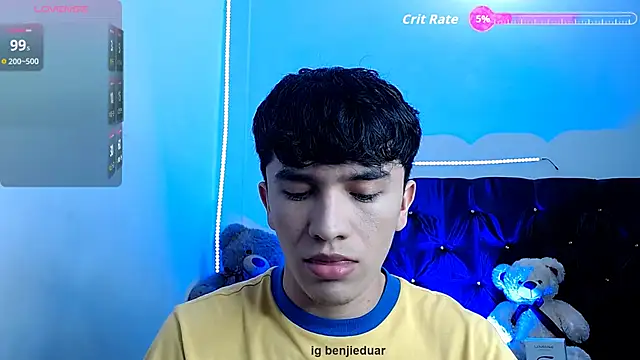 Snapshot of benji_hoter chatting on October 16, 11:17 pm benji hoter online show from October 16, 11:17 pm