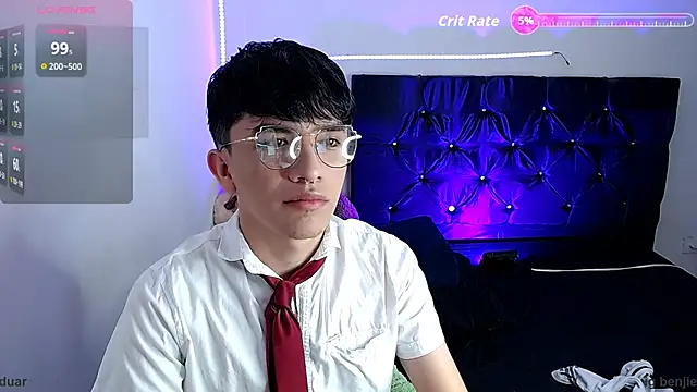 Snapshot of benji_hoter chatting on October 31, 4:41 pm benji hoter online show from October 31, 4:41 pm