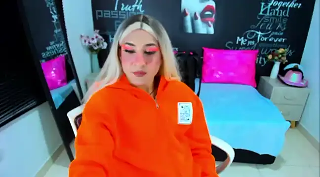 DarianaGia online show from December 2, 9:02 am