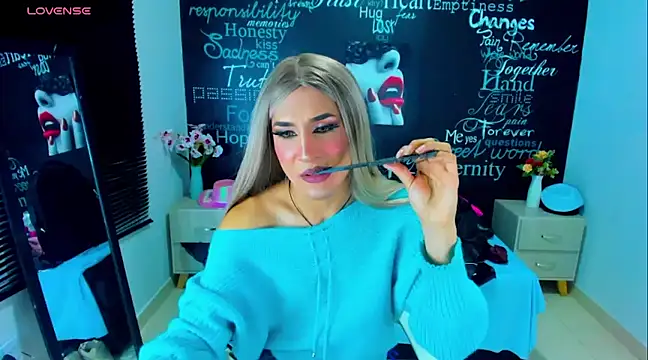 DarianaGia online show from December 11, 9:19 am