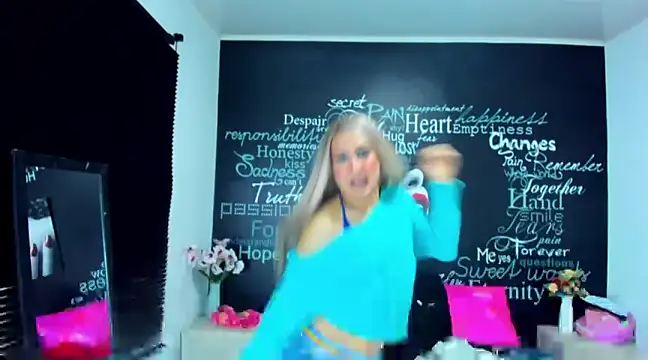 DarianaGia online show from December 14, 9:18 am