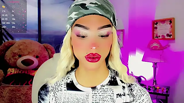 dollswit01 online show from February 3, 9:50 pm