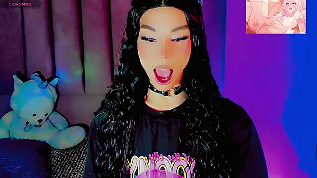 dollswit01 online show from April 8, 6:35 am