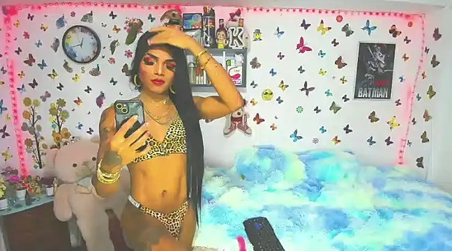 Snapshot of marianaoficial249701 chatting on January 21, 12:15 am marianaoficial249701 online show from January 21, 12:15 am