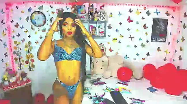 Snapshot of marianaoficial249701 chatting on February 15, 6:33 pm marianaoficial249701 online show from February 15, 6:33 pm
