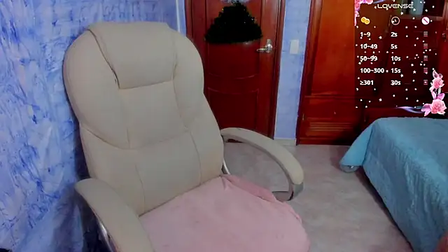 Maavca  online show from December 18, 7:53 pm