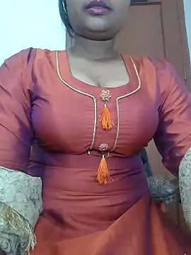 Snapshot of mishti_kaur chatting on December 9, 6:23 am mishti kaur online show from December 9, 6:23 am