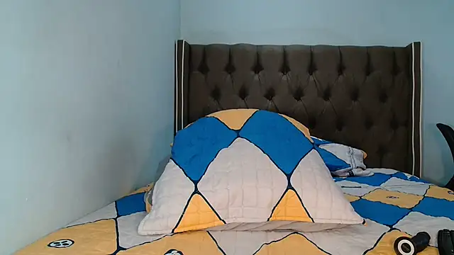 CHOCKYCHOCX2 online show from February 11, 5:01 am