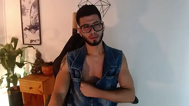 Colby brown03 online show from April 18, 6:23 pm