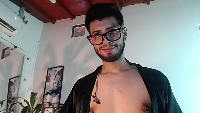 Snapshot of Colby_brown03 chatting on July 17, 9:30 pm Colby brown03 online show from July 17, 9:30 pm