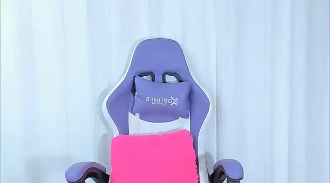 Snapshot of AnneGagner chatting on February 26, 10:31 pm AnneGagner online show from February 26, 10:31 pm