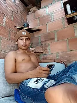 Snapshot of alex_candela chatting on May 3, 10:16 pm alex candela online show from May 3, 10:16 pm