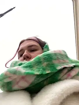 Snapshot of SuzieMurray chatting on January 23, 9:39 am SuzieMurray online show from January 23, 9:39 am