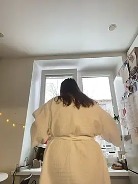 SuzieMurray online show from February 8, 8:18 am