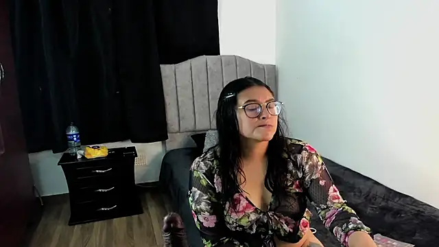 lorymoon online show from January 11, 6:44 pm