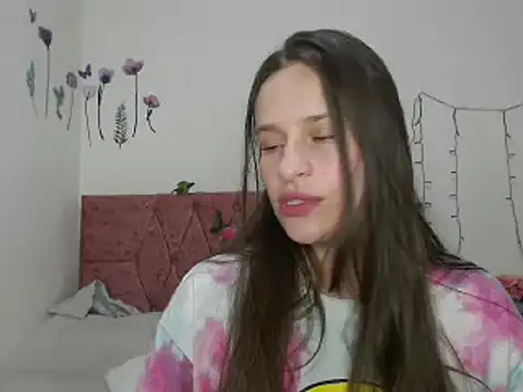 Snapshot of Serenity chatting on January 5, 12:09 am Serenity online show from January 5, 12:09 am