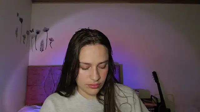 Snapshot of Serenity chatting on December 3, 12:18 am Serenity online show from December 3, 12:18 am