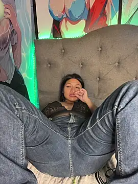 Im Little online show from January 12, 2:28 am