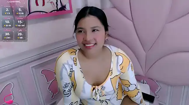 Snapshot of lauren_sofia19 chatting on December 4, 9:40 am lauren sofia19 online show from December 4, 9:40 am