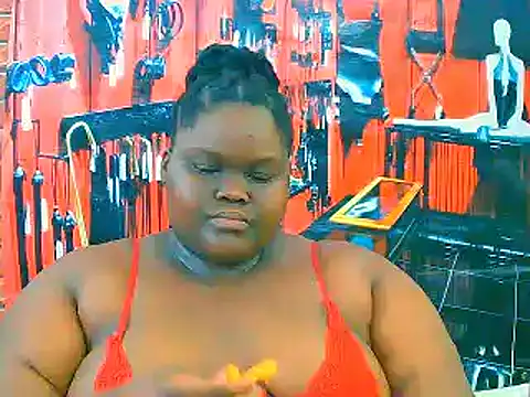 EbonyHotBuns online show from November 9, 7:01 pm