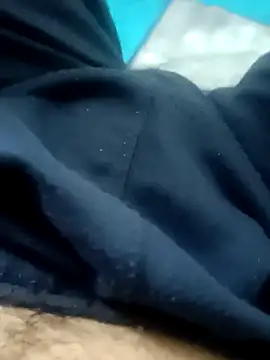 Snapshot of nick05inch chatting on November 6, 1:17 am nick05inch online show from November 6, 1:17 am