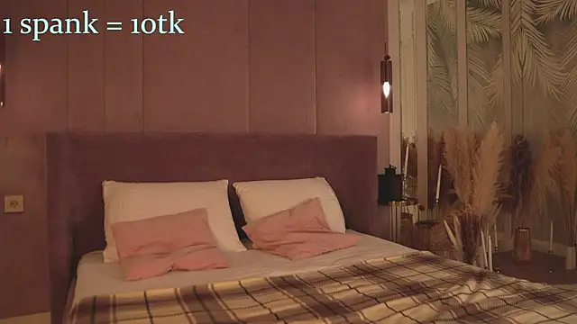 Smiley Mia online show from January 18, 5:11 am