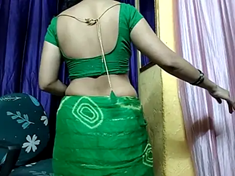 poojaxxx65 online show from March 18, 11:19 pm