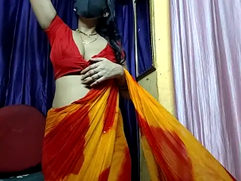 poojaxxx65 online show from April 12, 10:15 pm