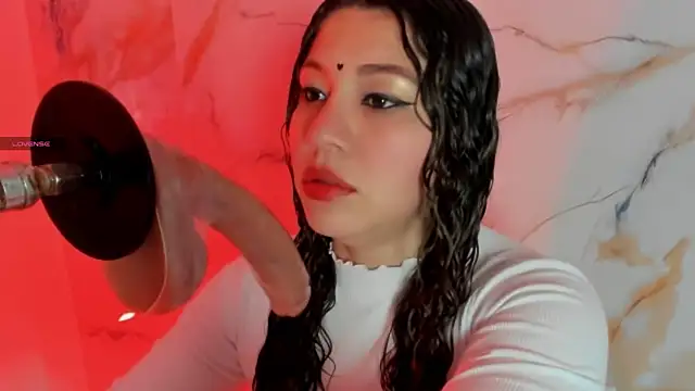 hade cute online show from April 14, 3:51 pm