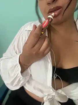 lalinha sapeka online show from November 14, 3:33 pm