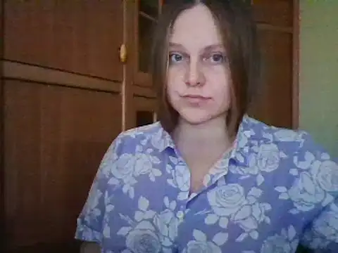 Snapshot of Evasapples chatting on December 7, 1:51 pm Evasapples online show from December 7, 1:51 pm