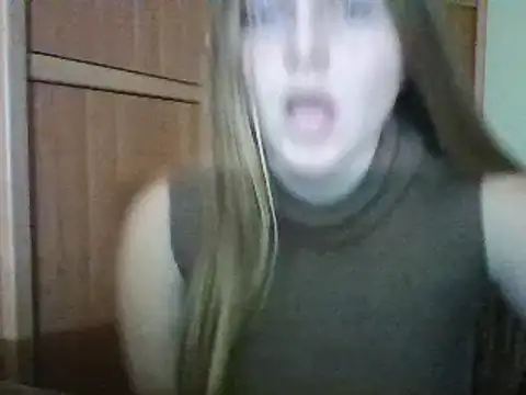 Snapshot of Evasapples chatting on December 8, 5:55 pm Evasapples online show from December 8, 5:55 pm