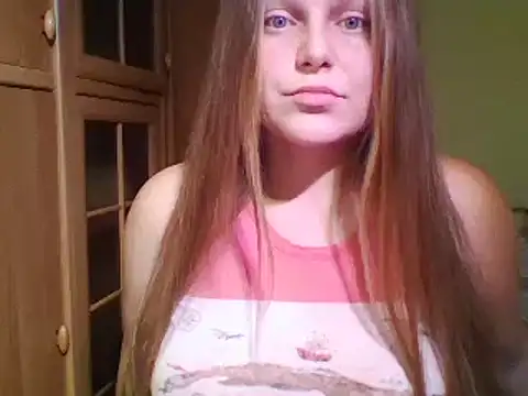 Snapshot of Evasapples chatting on December 26, 9:15 pm Evasapples online show from December 26, 9:15 pm