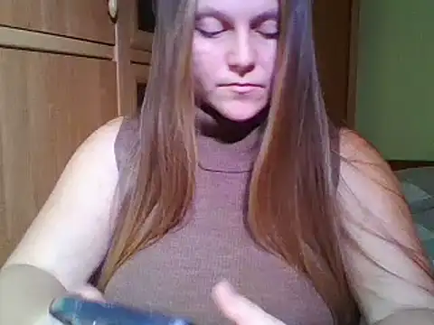 Snapshot of Evasapples chatting on January 4, 6:40 pm Evasapples online show from January 4, 6:40 pm