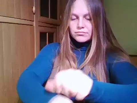 Snapshot of Evasapples chatting on January 5, 3:13 pm Evasapples online show from January 5, 3:13 pm