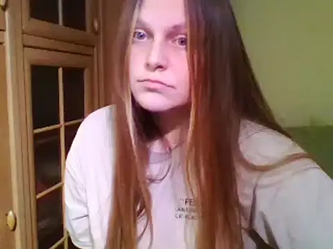 Snapshot of Evasapples chatting on January 25, 7:28 pm Evasapples online show from January 25, 7:28 pm