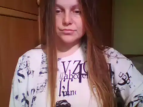 Snapshot of Evasapples chatting on February 14, 12:57 pm Evasapples online show from February 14, 12:57 pm