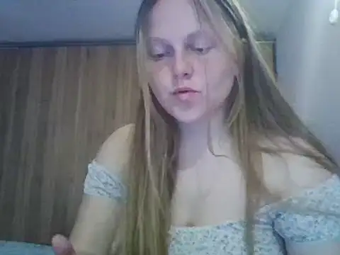 Snapshot of Evasapples chatting on March 5, 4:13 pm Evasapples online show from March 5, 4:13 pm