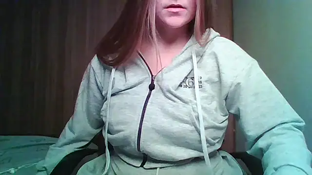 Snapshot of Evasapples chatting on November 15, 2:46 pm Evasapples online show from November 15, 2:46 pm