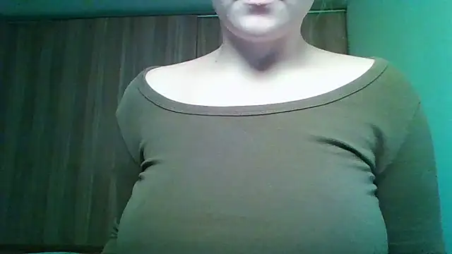 Snapshot of Evasapples chatting on November 23, 5:13 pm Evasapples online show from November 23, 5:13 pm